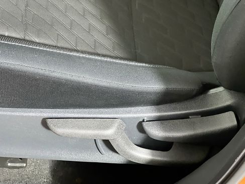 Used 2023 Nissan Kicks SV FWD image 15