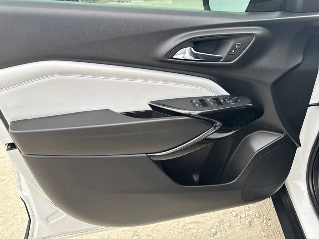 Used 2024 Chevrolet Trax LT w/ Driver Confidence Package FWD image 17
