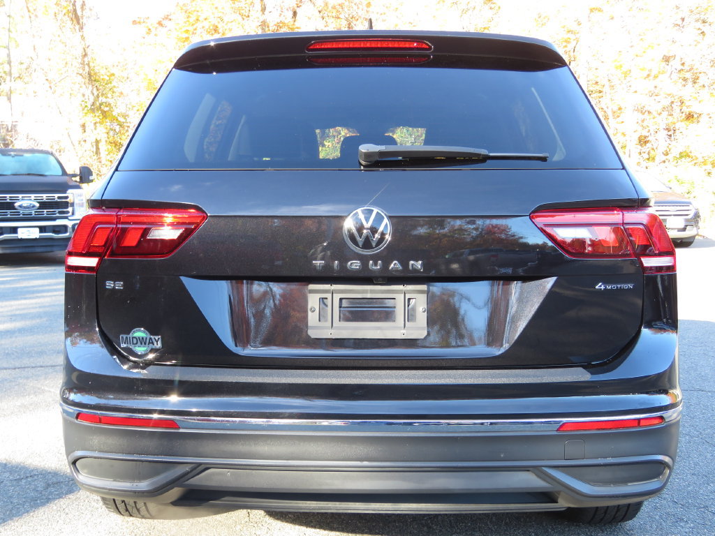 Used 2022 Volkswagen Tiguan SE w/ Panoramic Sunroof Package AWD/4WD image 6