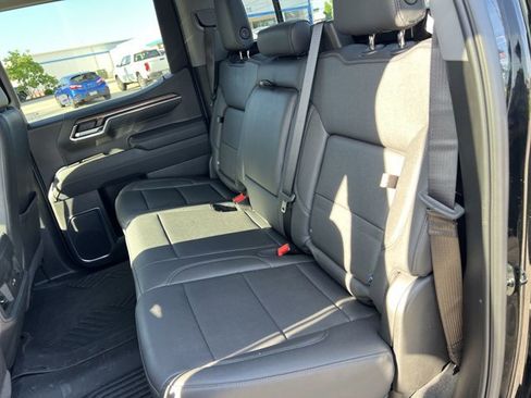 Used 2025 Chevrolet Silverado 1500 LT Trail Boss w/ LT Trail Boss Premium Package AWD/4WD image 26