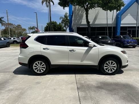 Used 2020 Nissan Rogue SV FWD image 33