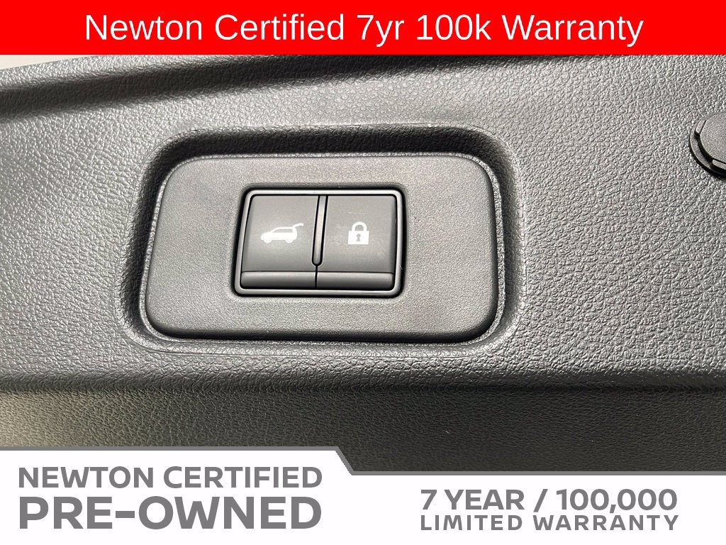 Used 2025 Nissan Pathfinder SV w/ SV Premium Package FWD image 26