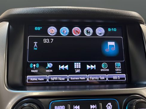 Used 2019 Chevrolet Suburban Premier AWD/4WD image 33