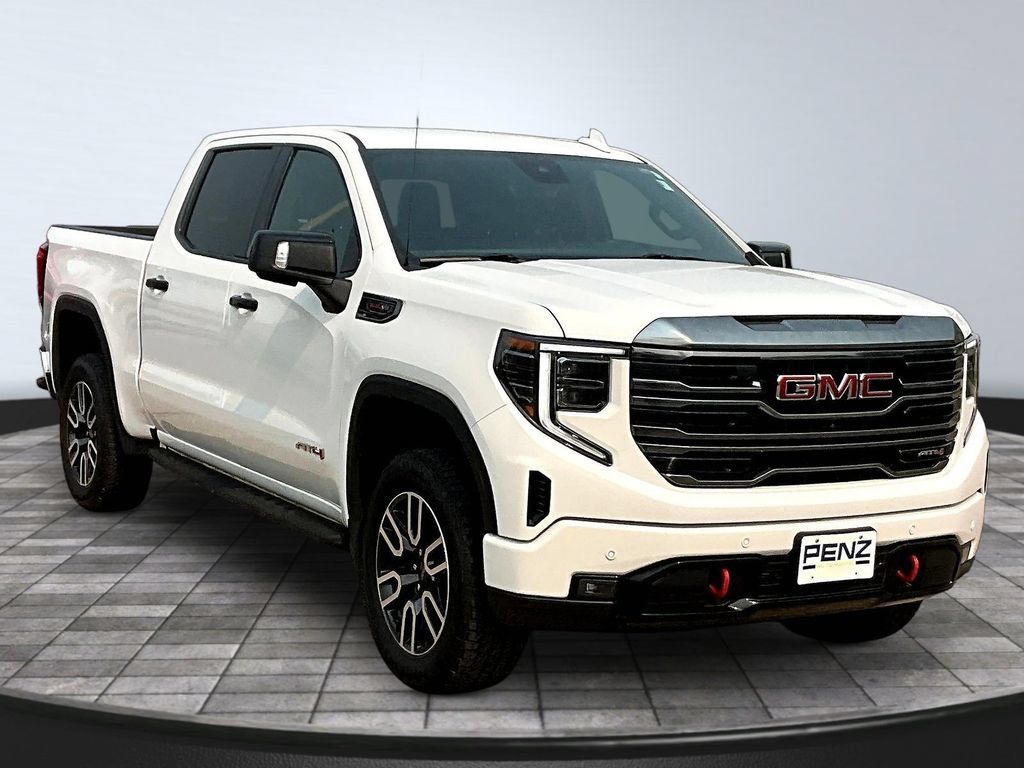 Used 2022 GMC Sierra 1500 AT4 w/ AT4 Premium Package AWD/4WD image 3