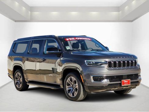 Used 2024 Jeep Wagoneer L 4WD w/ Premium Group I image 1