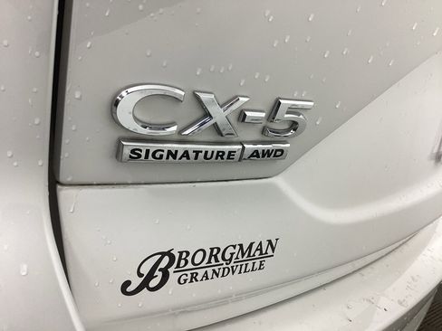 New 2025 MAZDA CX-5 Signature image 31
