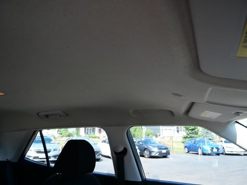 Used 2020 Hyundai Venue SE FWD image 19