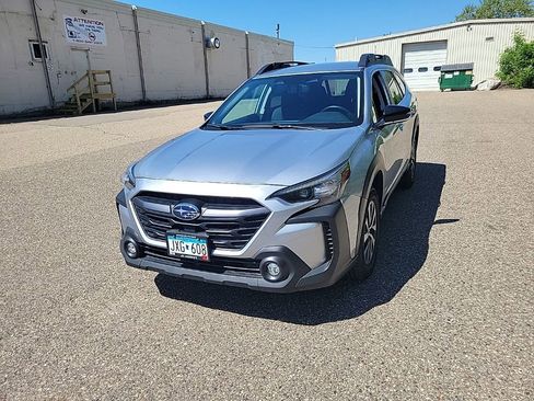 Used 2023 Subaru Outback Premium AWD/4WD image 28