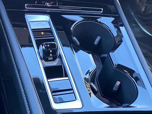 Certified 2025 Volkswagen Atlas Cross Sport SEL image 9