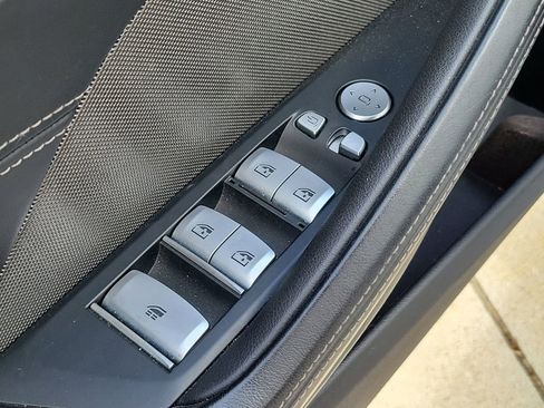 Used 2025 BMW 840i xDrive Convertible AWD/4WD image 18