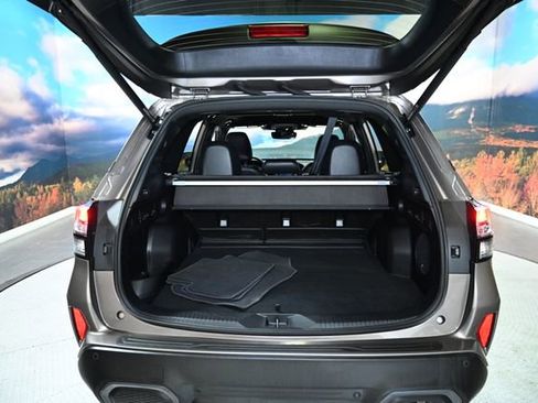 Used 2025 Subaru Forester Limited w/ Popular Package image 44