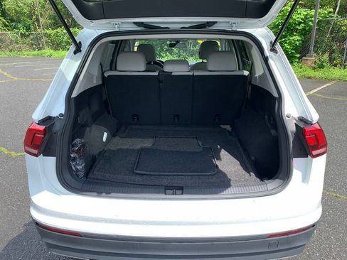 Used 2019 Volkswagen Tiguan SE w/ Panoramic Sunroof Package AWD/4WD image 25