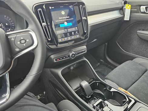 New 2026 Volvo XC40 B5 Ultra w/ Climate Package image 31
