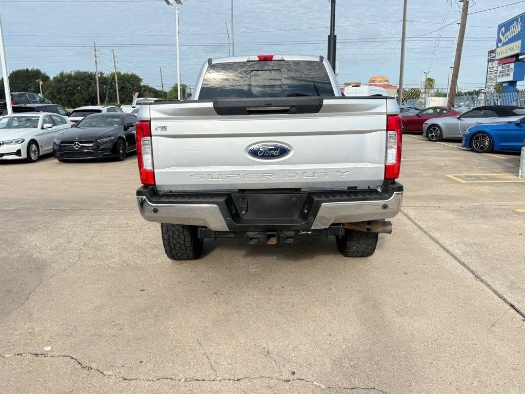 Used 2018 Ford F250 Lariat w/ Lariat Ultimate Package AWD/4WD image 6