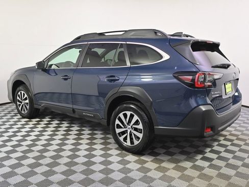Used 2024 Subaru Outback Premium image 3