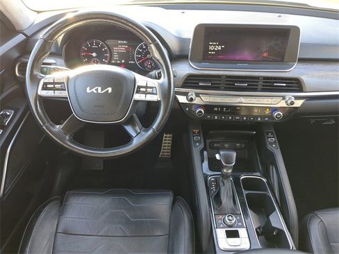 Used 2022 Kia Telluride SX w/ SX Prestige Package image 16
