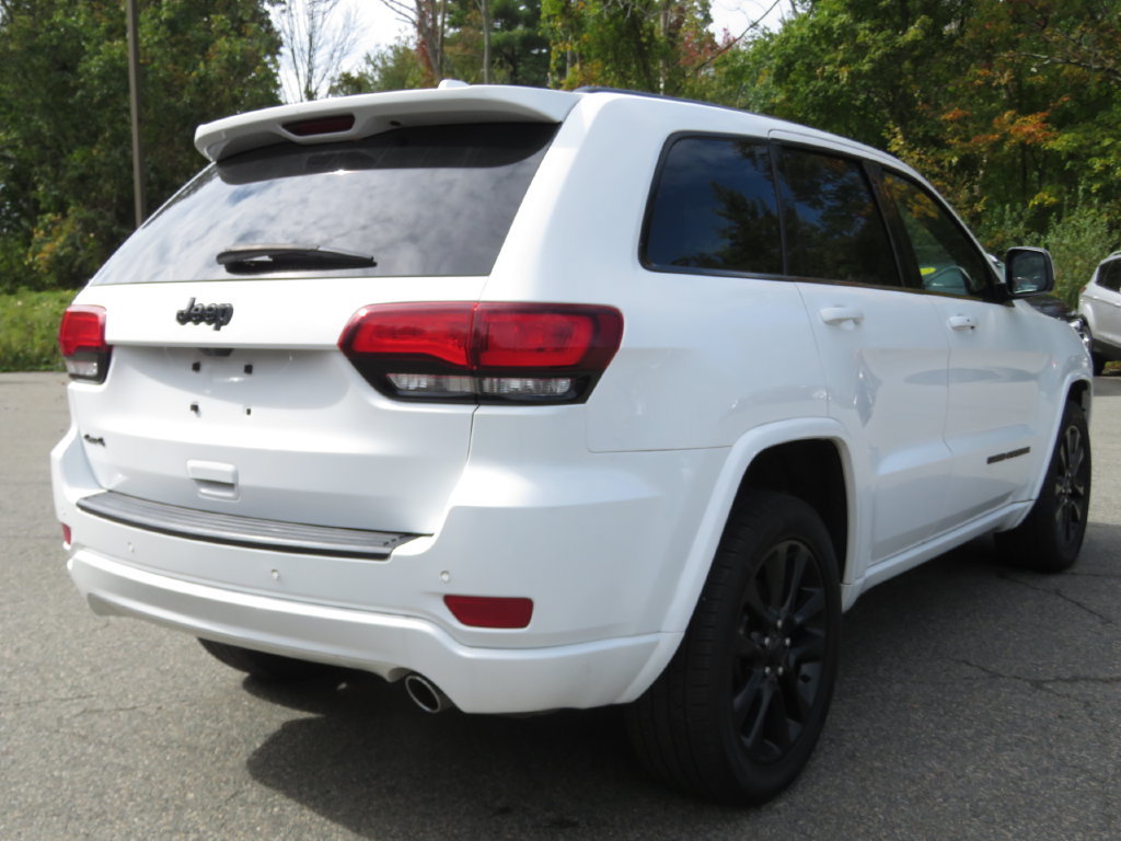 Used 2018 Jeep Grand Cherokee Altitude AWD/4WD image 5