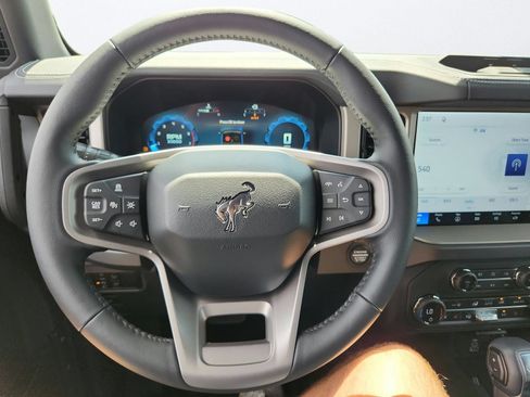 New 2026 Ford Bronco Outer Banks w/ Sasquatch Package AWD/4WD image 16