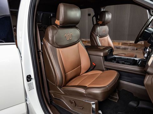 Used 2024 Ford F250 King Ranch w/ Chrome Package image 30