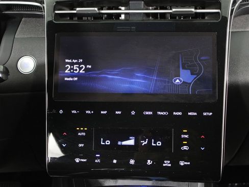 Certified 2022 Hyundai Tucson Limited FWD image 9