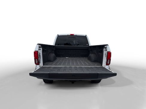 Used 2018 Ford F150 XLT w/ Equipment Group 302A Luxury AWD/4WD image 17