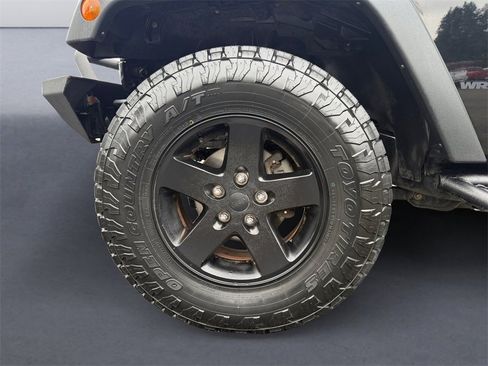 Used 2017 Jeep Wrangler Sport image 9