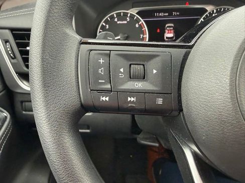 Used 2023 Nissan Rogue SV AWD/4WD image 30