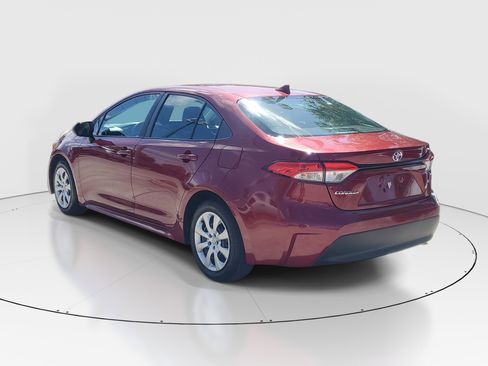 Used 2024 Toyota Corolla LE image 5