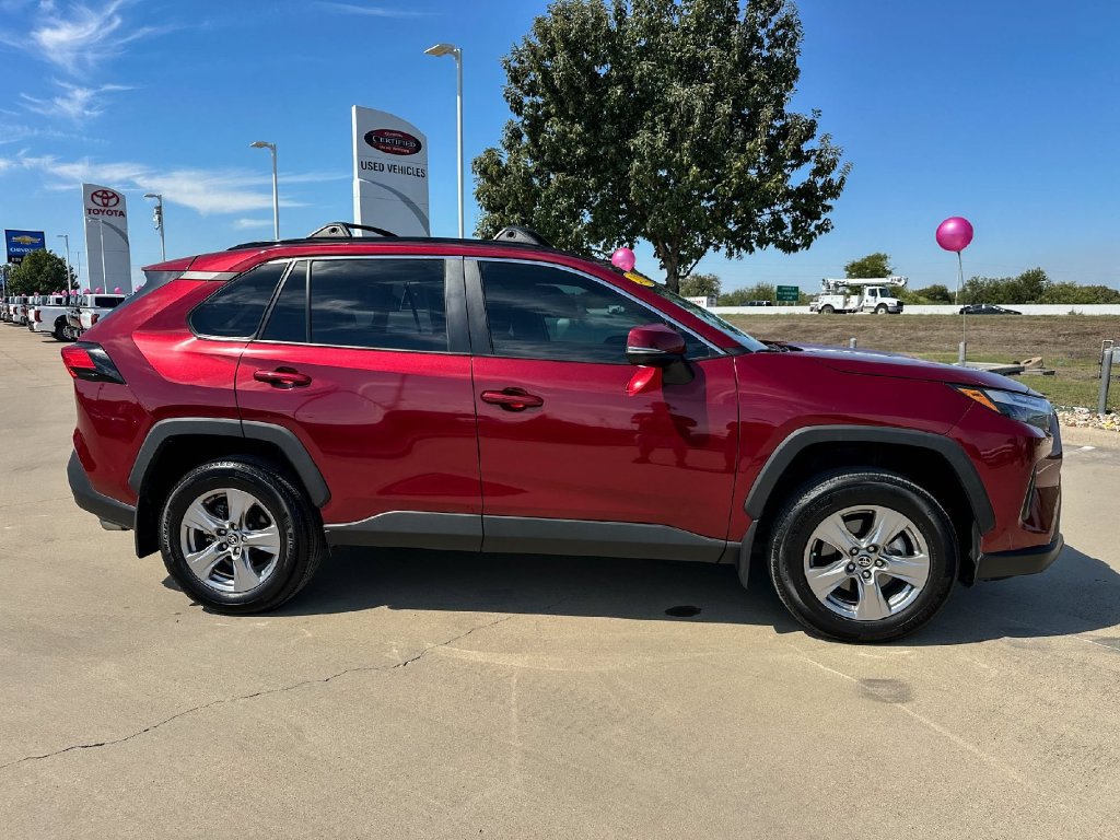Used 2023 Toyota RAV4 XLE w/ Convenience Package FWD image 2