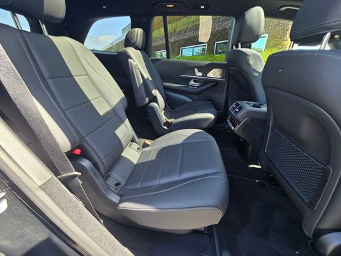 Used 2026 Mercedes-Benz GLS 450 4MATIC image 12