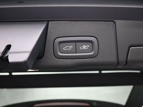 New 2026 Volvo XC60 B5 Plus w/ Protection Package Premier AWD/4WD image 32