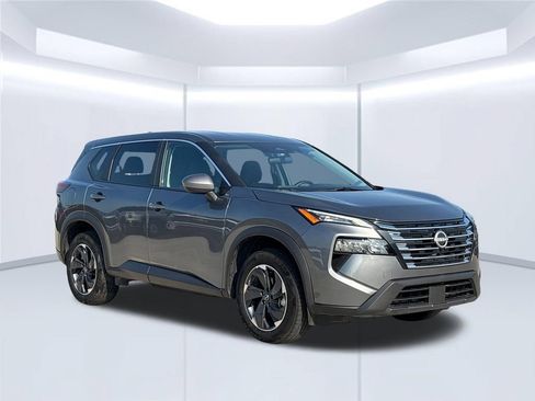 Used 2025 Nissan Rogue SV FWD image 10