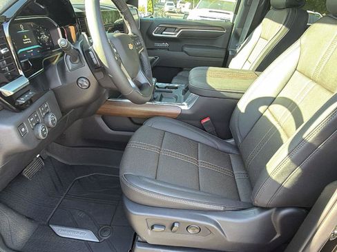 New 2026 Chevrolet Silverado 1500 High Country AWD/4WD image 13