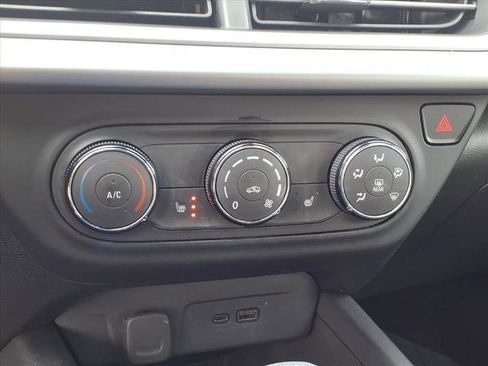 Used 2024 Chevrolet Trax RS w/ Driver Confidence Package image 14