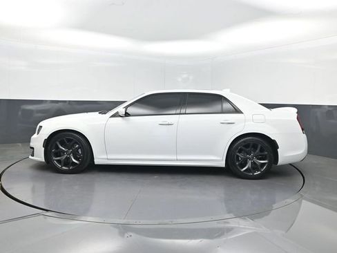 Used 2022 Chrysler 300 S RWD image 2