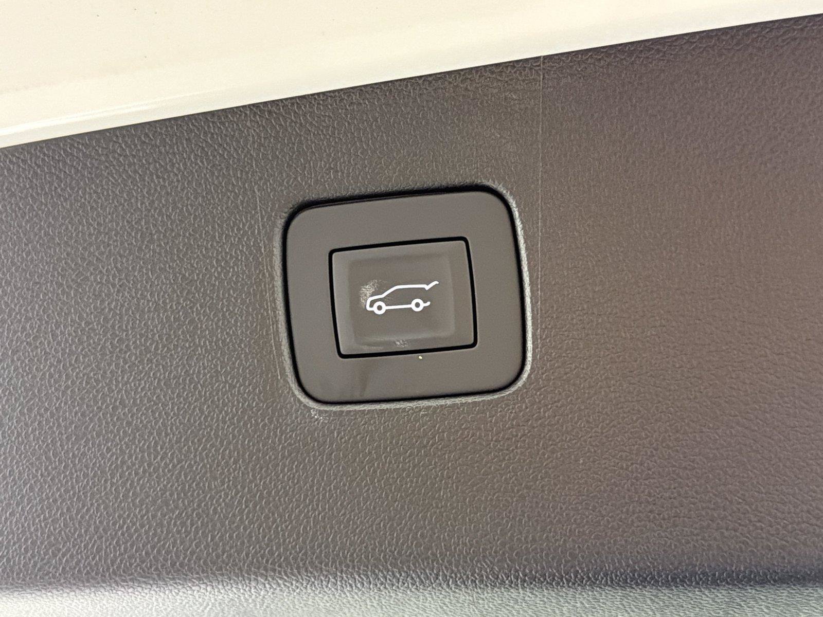 New 2026 Buick Envista Sport Touring w/ Convenience II Package FWD image 18