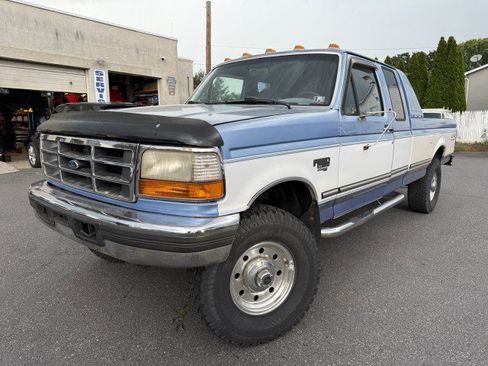 Used 1996 Ford F250 4x4 SuperCab image 1