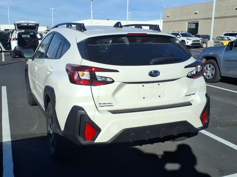 Used 2024 Subaru Crosstrek 2.0i Premium image 3