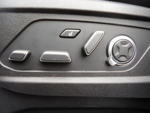 Used 2024 Hyundai Palisade Calligraphy image 17