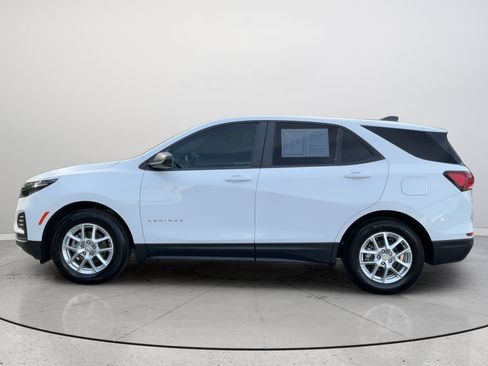 Certified 2024 Chevrolet Equinox LS w/ LS Convenience Package FWD image 10