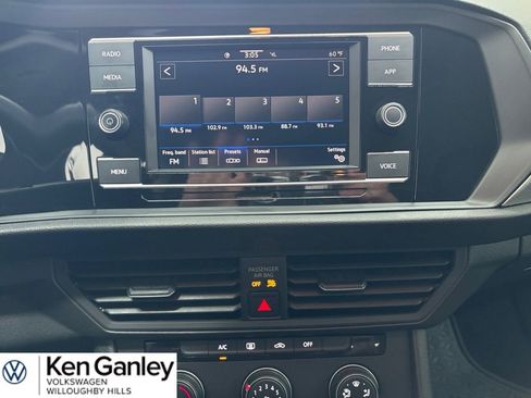 Certified 2021 Volkswagen Jetta FWD image 12