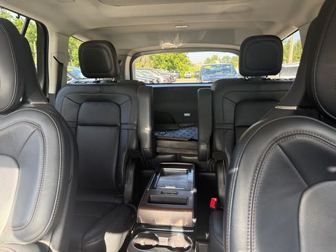 Used 2025 Lincoln Aviator Reserve w/ Equipment Group 201A AWD/4WD image 26