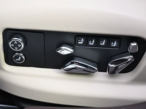 New 2026 Bentley Flying Spur Plug-In Hybrid image 14