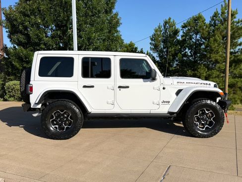 Used 2023 Jeep Wrangler Unlimited Rubicon AWD/4WD image 7