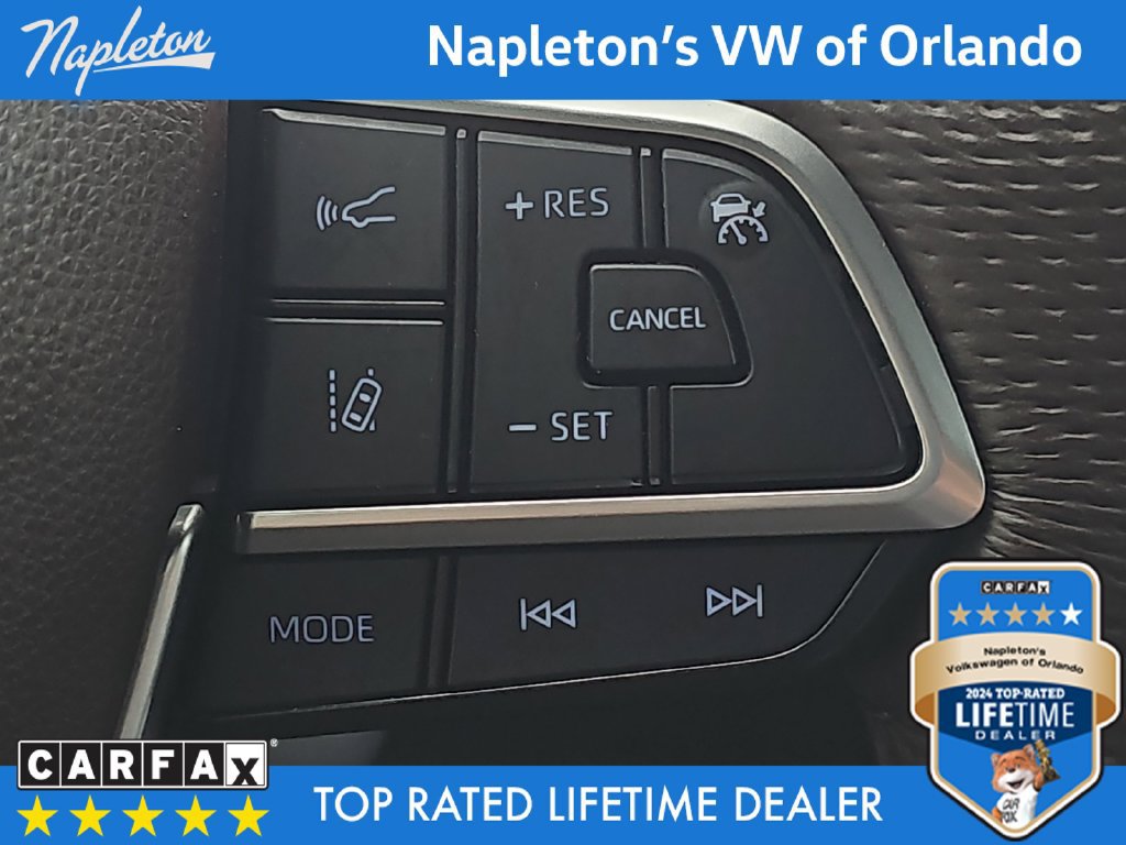 Used 2024 Toyota Sienna Platinum FWD image 26