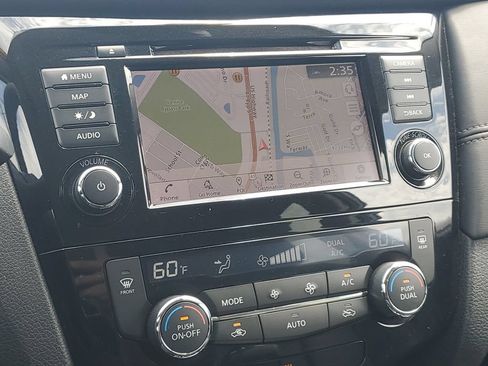 Used 2019 Nissan Rogue SL w/ Premium Package FWD image 34