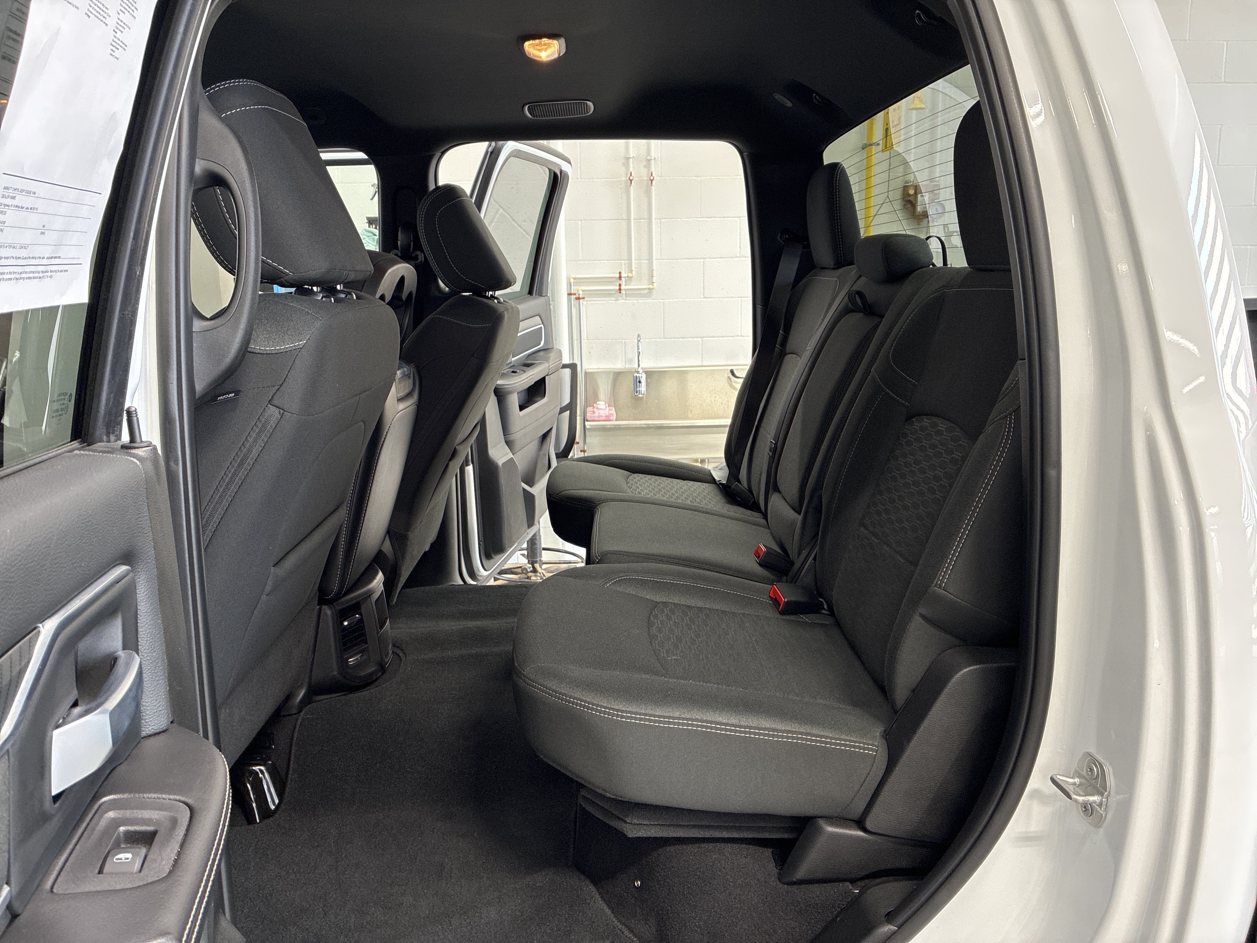Certified 2025 RAM 2500 Big Horn AWD/4WD image 12