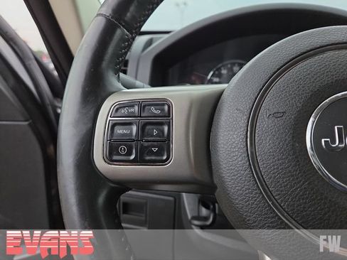 Used 2012 Jeep Liberty Limited Jet w/ Comfort/Convenience Group AWD/4WD image 13