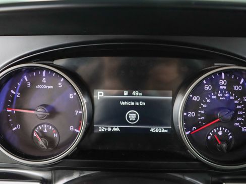 Used 2024 Kia Carnival LX image 15