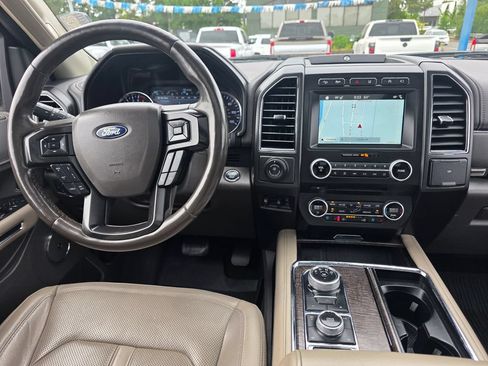 Used 2018 Ford Expedition Limited w/ Equipment Group 302A AWD/4WD image 12